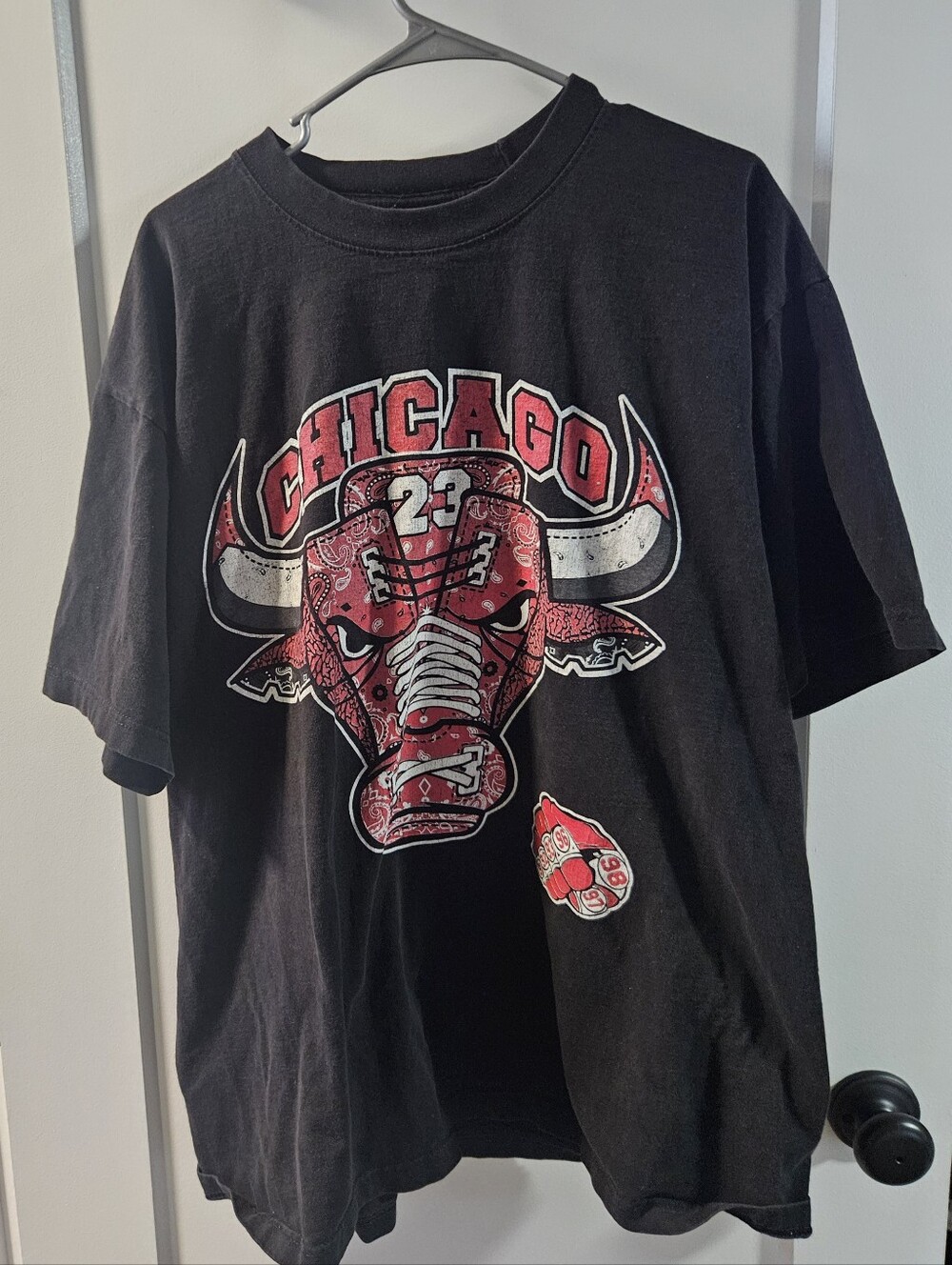 Vintage Shaka Wear 2003 Chicago Bulls Graphic Tee 2XL